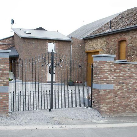 L'Etable D'Evelyne Hotel Bastogne Exterior photo